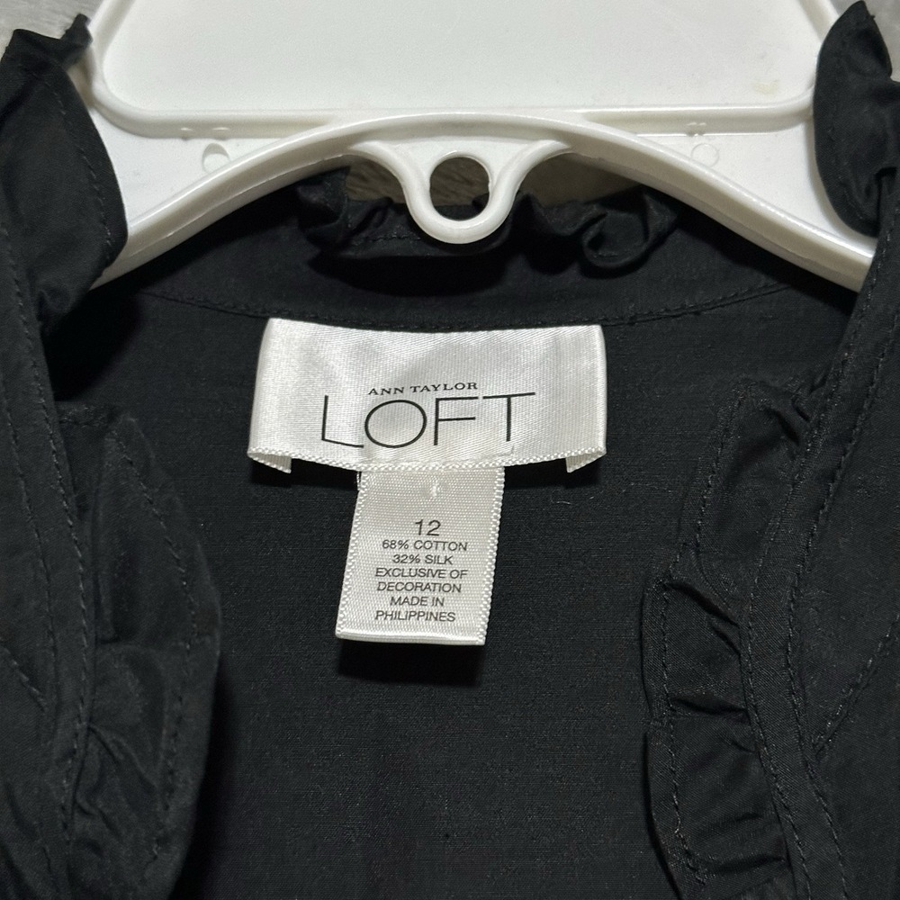 Loft Victorian Edwardian Style Lace Button Down Blouse Womens Size 12 Silk Blend - Picture 2 of 8